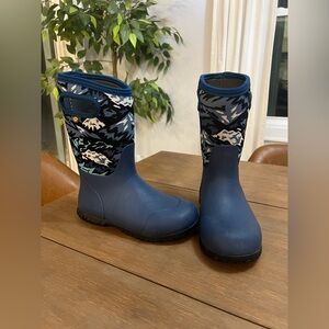 Bogs Three Season Boots, youth size 3